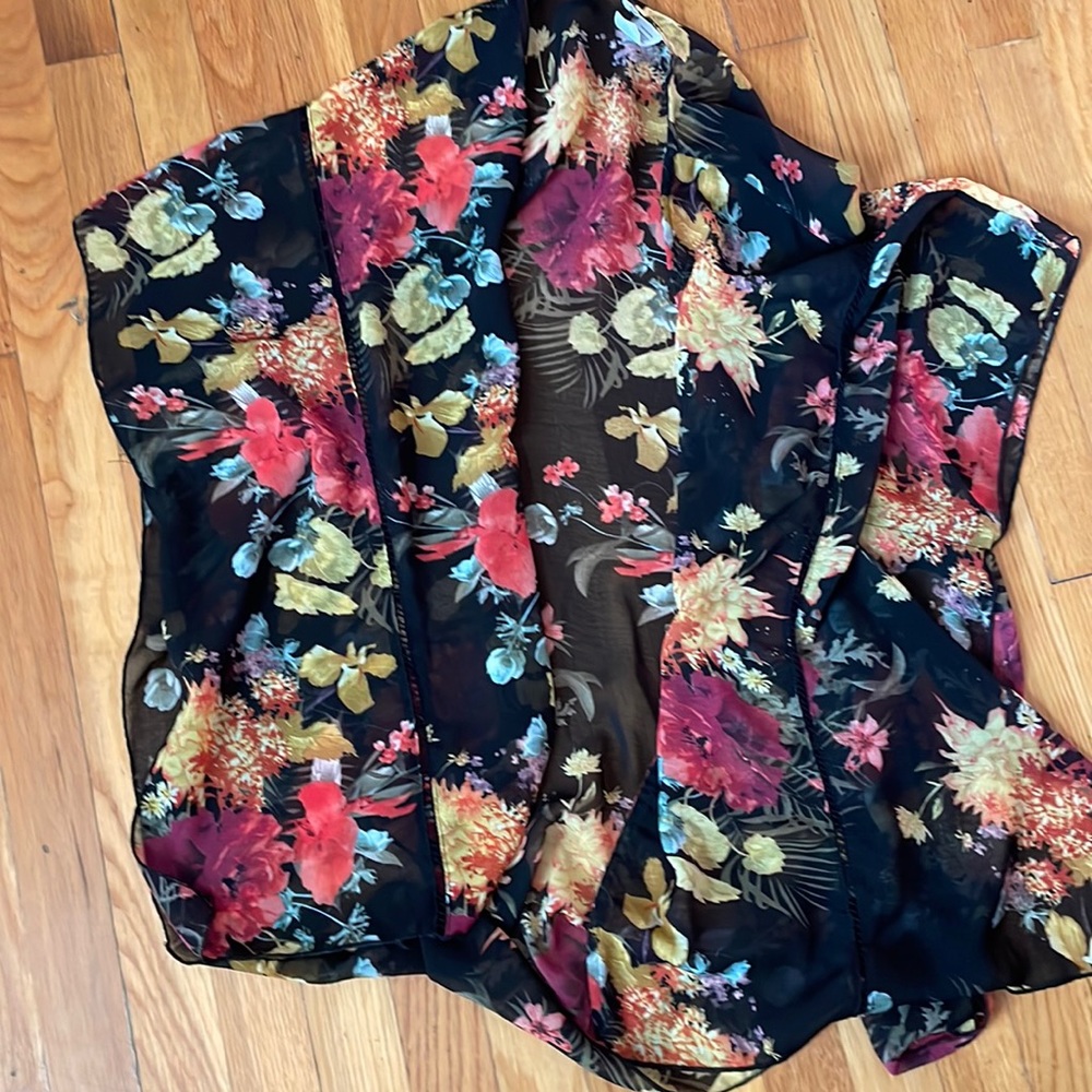 Emory park floral kimono